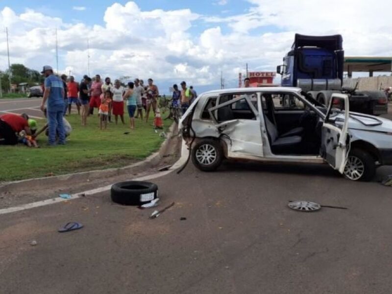 Crian A E Tr S Adultos Ficam Feridos Ap S Colis O Na Entrada Da Cidade