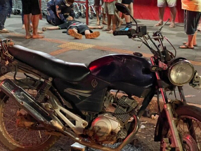 Motociclista invade preferencial e bate em carro no interior JD1 Notícias