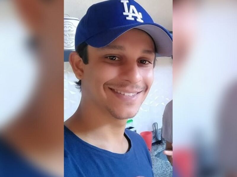 Nas redes sociais amigos lamentam morte de motociclista e imprudência