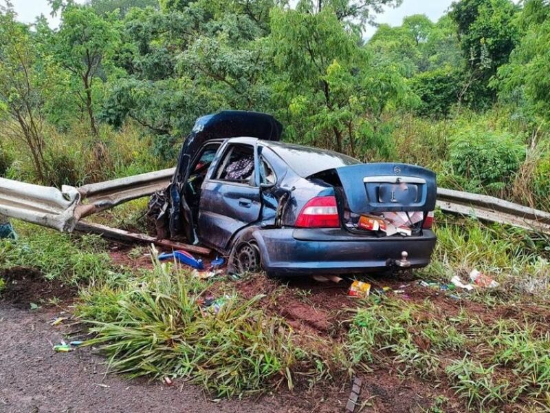 Carros Ficam Destru Dos Ap S Grave Acidente Na Br E Motorista Saem