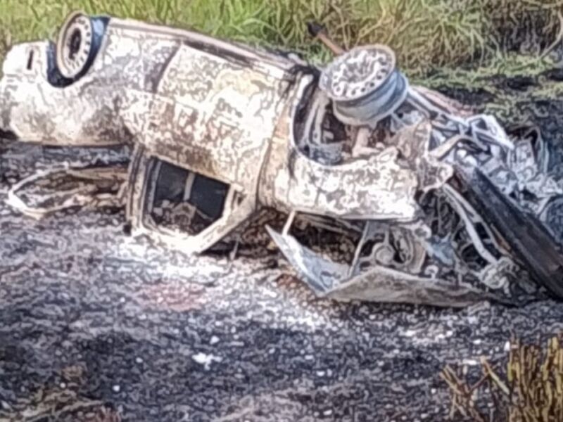 Motorista morre carbonizado após capotar Saveiro na BR 463 em Ponta