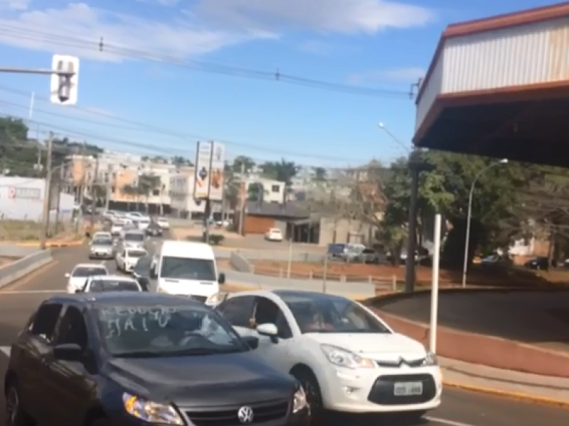 Video Motoristas De Aplicativo Fazem Buzina O Em Protesto No Centro