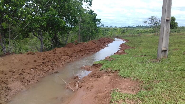 Sitiante Multado Em R Mil Por Desvio De C Rrego Jd Not Cias