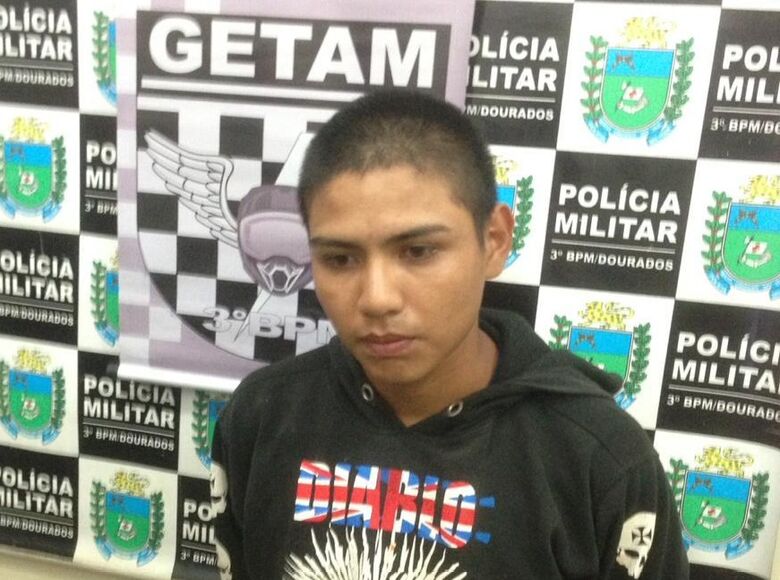 Jovem é preso após roubar celular JD Notícias