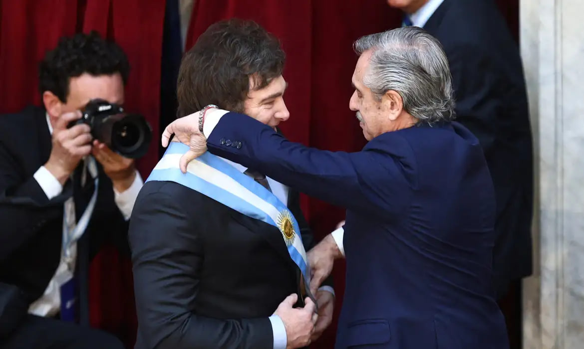 Javier Milei Toma Pose Como Presidente Da Argentina Jd Not Cias