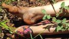 Mulher é encontrada morta na beira da estrada
