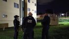 Pol&iacute;cia Militar isola o local dos fato at&eacute; a chegada da Pol&iacute;cia Civil