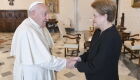 Papa Francisco e a ex-presidente brasileira Dilma Rousseff