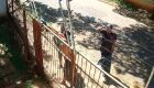 JD1TV: Na cara de pau, ladrões quebram cerca elétrica e furtam casa no Antônio Vendas