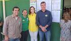 Candidato Beto Pereira, sua vice Coronel Neidy, a primeira dama Mônica Riedel e o governador Eduardo Riedel