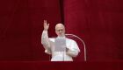 O papa Leão XIV durante a oração Regina Caeli na Praça de São Pedro, no Vaticano