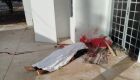 Homem foi encontrado na calçada