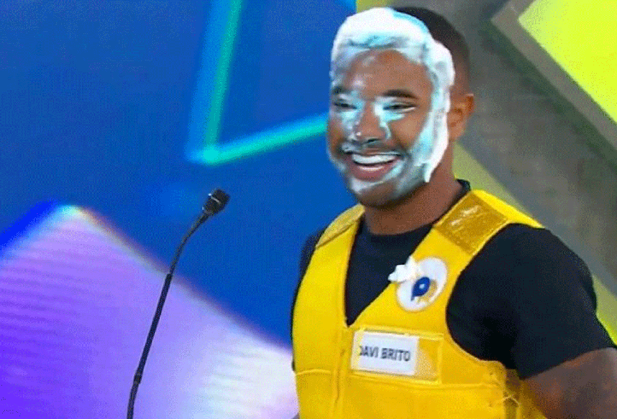 Davi Brito erra plural de "limão" em programa de TV e viraliza nas redes sociais