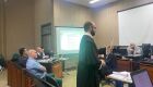 Promotor de Justiça mostra aos jurados faca usada no crime