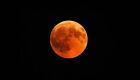 'Lua de Morango' ilumina o céu nesta semana com presença de estrela brilhante