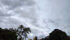 Tempo amanheceu nublado e chuvoso em Campo Grande