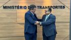 Governador cumprimenta o ministro dos Transportes em exercício, George Santoro