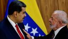 Lula e Maduro durante encontro da Unasul em Brasília