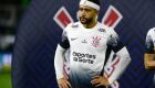 Memphis Depay em açao pelo Corinthians