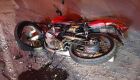 Jovem em garupa de moto morre após colisão com ambulância na BR-163