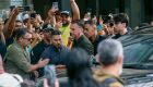 Apoiadores de Bolsonaro fazem ato em frente ao hospital - 