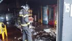 Conveniência pega fogo durante a madrugada em Corumbá