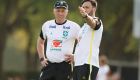 Carlo Ancelotti e Davide Ancelotti durante treino da Sele&ccedil;&atilde;o Brasileira em Orlando