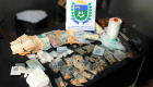 Drogas e dinheiro apreendidos na ação