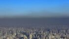Imagem do dia 30 de agosto mostra nuvem de poluição na capital paulista. (Foto: Marcelo Pereira/Terra)