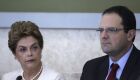 Dilma Rousseff e o ministro da Fazenda, Nelson Barbosa, durante o "Conselh&atilde;o" (Imagem: reprodu&ccedil;&atilde;o)