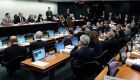Após bate-boca, deputados aprovam primeiro destaque à reforma da Previdência