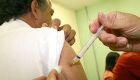 A 3 dias do fim da vacinação, pessoas do grupo de risco devem se vacinar