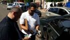 Polícia encontra R$ 2 mil no carro de estelionatários que tentavam fugir