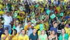 Na "Praça da Copa", campo-grandenses vibram pela vitória do Brasil