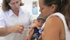 O Ministério da Saúde está promovendo a campanha nacional da vacina contra sarampo e poliomielite