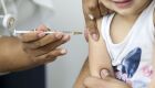 Crianças de 1 a menores de 5 anos precisam serem vacinadas
