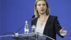 A diplomata Federica Mogherini defende a não intervenção no país