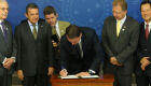 O presidente Jair Bolsonaro assinou decreto estabelecendo o fim da medida