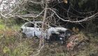 O veículo foi encontrado completamente queimado