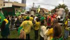 Os manifestantes se reuniram no domingo, em frente ao MPF