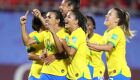 Brasil supera a Itália e garante vaga na próxima fase da Copa