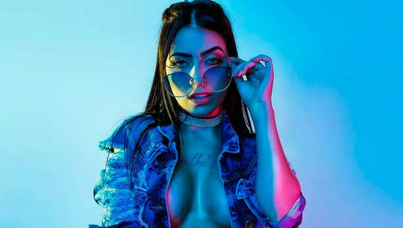 MC Mirella se apresenta nesta sexta, no 21 Music Bar