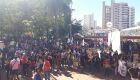 Trabalhadores em greve realizam manifestação no centro da capital