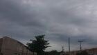 Tempo nublado na capital pela manhã