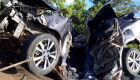 Após colidir com a árvore, carro ficou completamente destruído