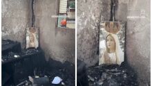A imagem ficou no canto do imóvel, que foi destruído pelas chamas