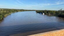Rio Ivinhema, entre os municípios de Ivinhema e Nova Andradina