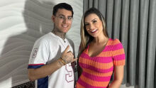 Andressa Urach faz revelação sobre HIV e leva filho ao posto de saúde