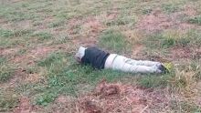 Com marcas de tiros pelo corpo, homem é encontrado morto em terreno da fronteira