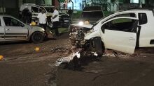 Ve&iacute;culos ficaram com a frente destru&iacute;da